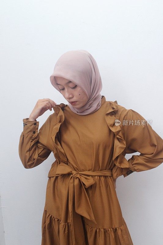 muslim woman hijab fashion style